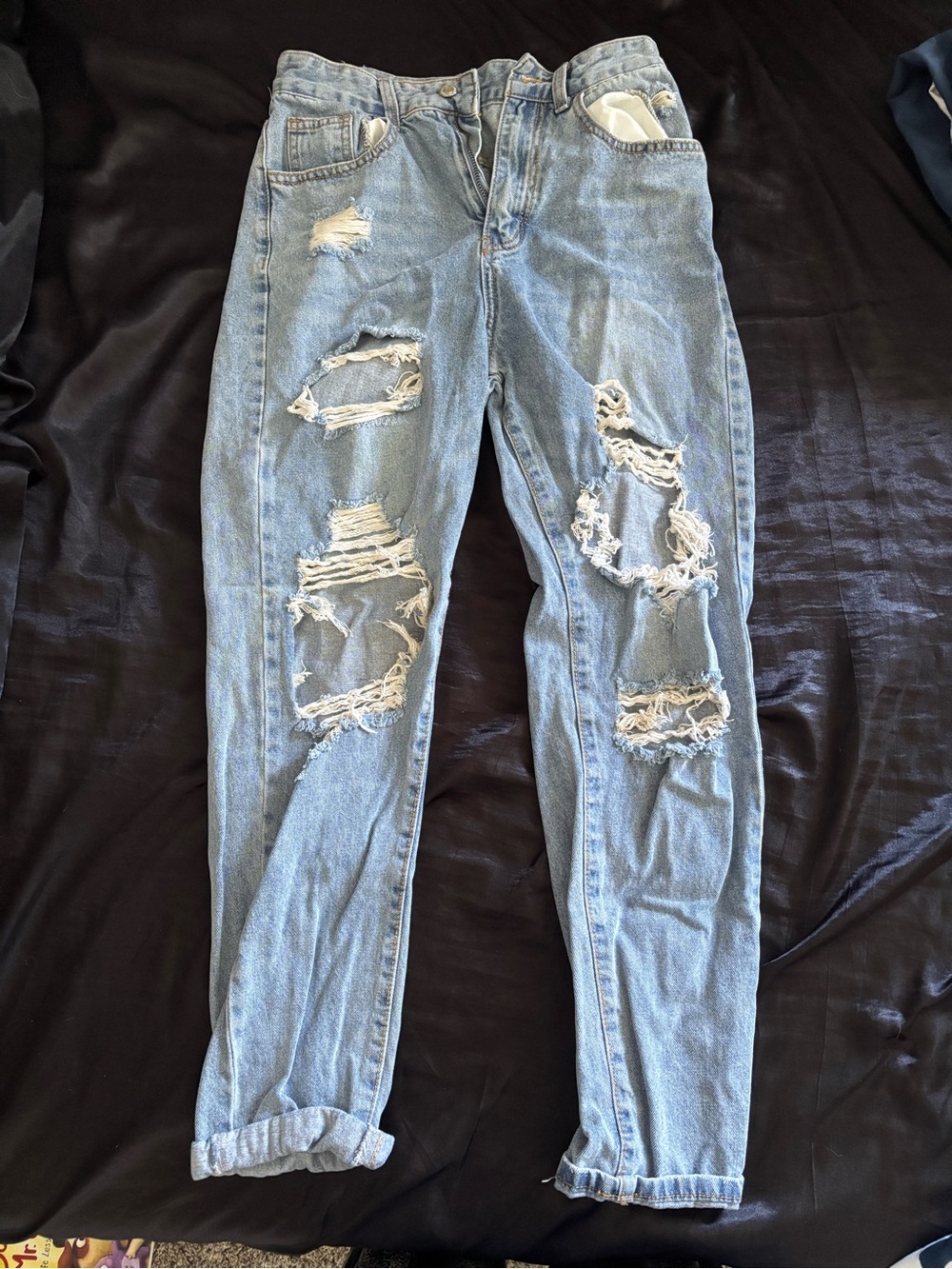 Light Wash Distressed Ankle Jeans - Women's